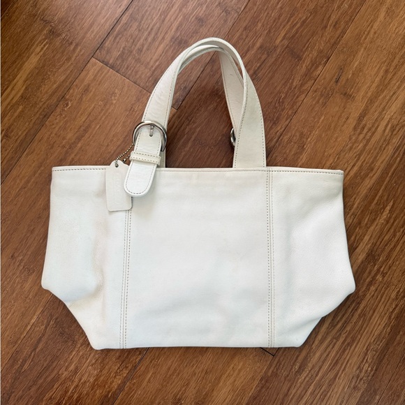 Coach Handbags - Vintage Coach 4133 1996 Waverly Soho Bag